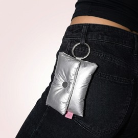 Womanizer Snap Pouch Silver - Image 5